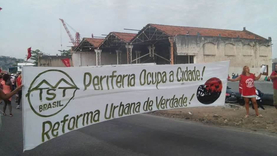 Protesto na avenida Guarapiranga, na zona sul de São Paulo Foto: Luiz Cláudio Barbosa