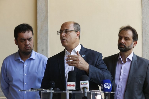 O governador do Rio de Janeiro, Wilson Witzel fala à imprensa após reunião com secretariado no Palácio Guanabara, em Laranjeiras, zona sul da capital fluminense. 