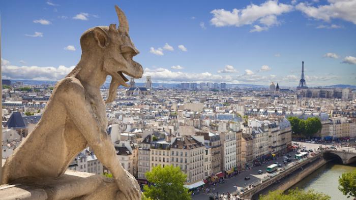 Catedral de Notre Dame pode ter estátuas reconstruídas com as próprias cinzas - 1