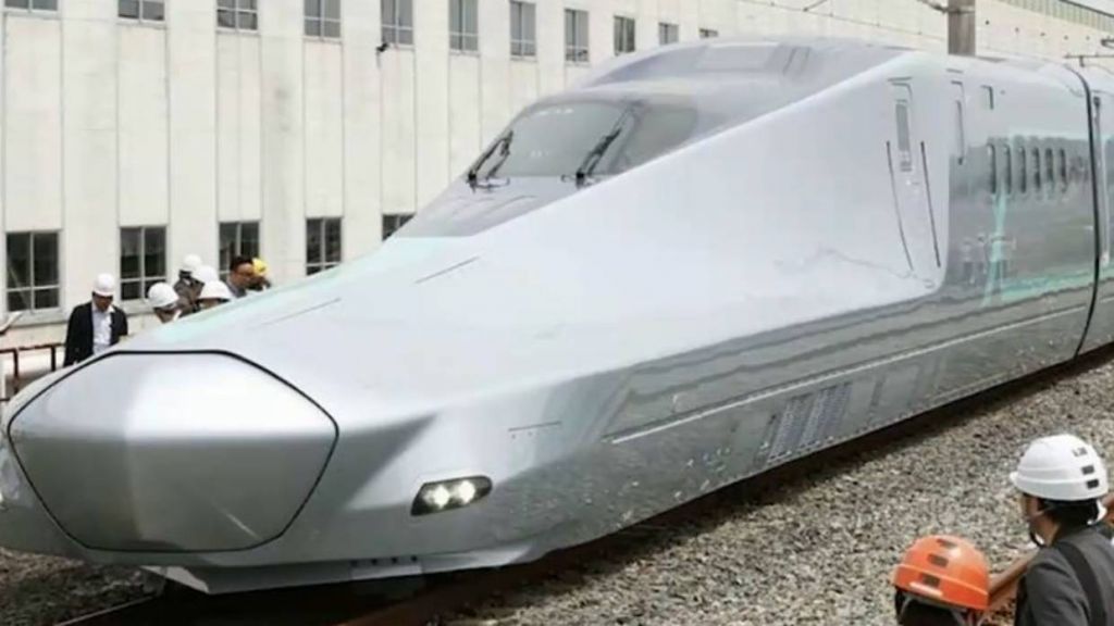 Japão testa trem-bala que alcança 400 km/h, o mais rápido do mundo - 2