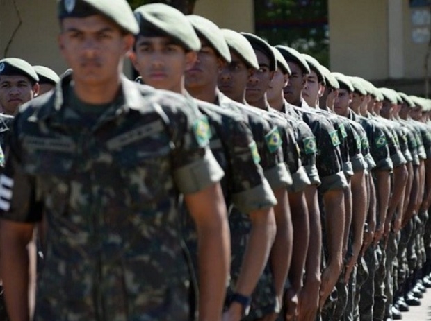Alistamento militar para jovens que completam 18 anos já