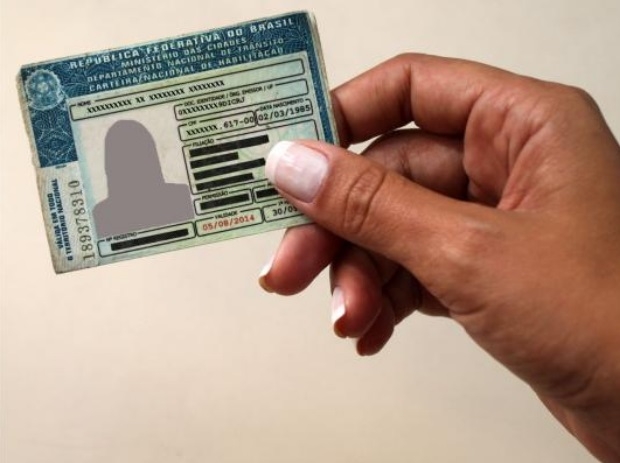 Mundo Positivo » Carteira de habilitação brasileira passa a valer na