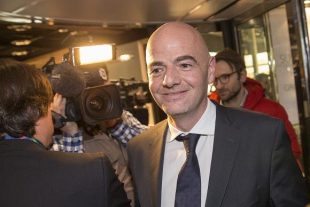 O ítalo-suíço Gianni Infantino foi eleito hoje novo presidente da Federação Internacional de Futebol, no lugar de Joseph Blatter