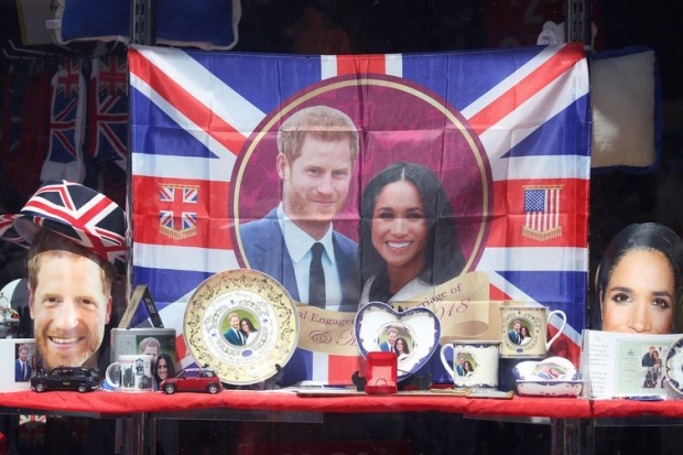 Comércio fatura com casamento do príncipe Harry e a atriz Meghan Markle