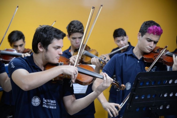 Rio de Janeiro - Apresentação da Orquestra da Maré durante assinatura de renovação da parceria entre a Deutsche Welle e a EBC para exibição de programas(Tomaz Silva/Agência Brasil)