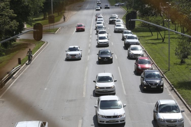 Brasília - Com o fim do feriado prolongado pelo dia da Proclamação da República, o trânsito está normal na BR-070 (Antonio Cruz/Agência Brasil)