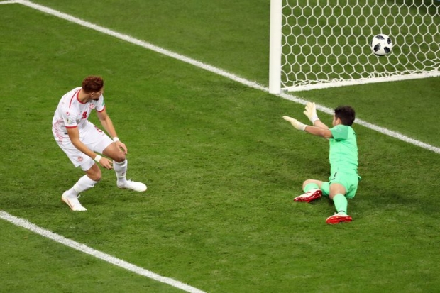 Copa 2018: Panamá e Tunísia. Fakhreddine Ben Youssef, da Tunísia, marca o primeiro gol da equipe.