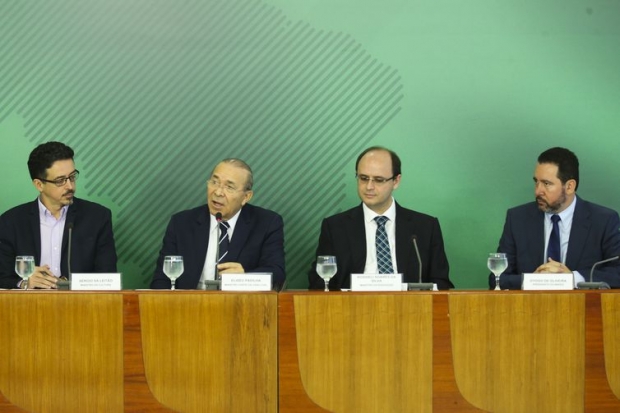 Os ministros da Cultura, Sergio Sá Leitão, da Casa Civil, Eliseu Padilha, da Educação, Rossieli Soares da Silva, e o presidente do BNDES, Dyogo de Oliveira, após reunião com o Presidente Michel Temer Sobre os Museus. 