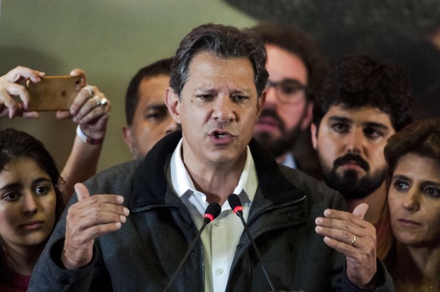 O candidato à Presidência da República, Fernando Haddad, durante declaração após resultado do primeiro turno das eleições.