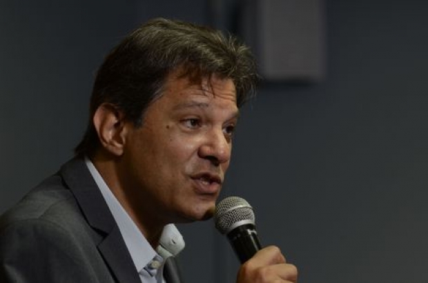 O candidato à presidência da República, Fernando Haddad, durante coletiva para a imprensa internacional, no Hotel Slavieiro.