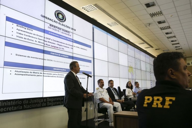 O ministro da Segurança Pública, Raul Jungmann, abre as ações do Centro Integrado de Comando e Controle (CICCN) da Secretaria Nacional de Segurança Pública (Senasp), no Setor Policial Sul, em Brasília, para as Eleições 2018.