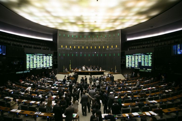 Brasília - Plenário do Congresso Nacional avalia vetos e destaques aos vetos, antes de iniciar a discussão e apreciação do PL da nova meta fiscal (Fabio Rodrigues Pozzebom/Agência Brasil)