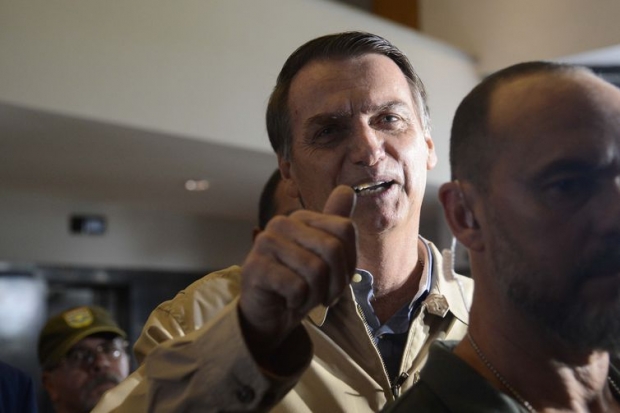 O candidato do PSL à Presidência da República, Jair Bolsonaro, visita a sede da Superintendência da Polícia Federal, no centro do Rio.