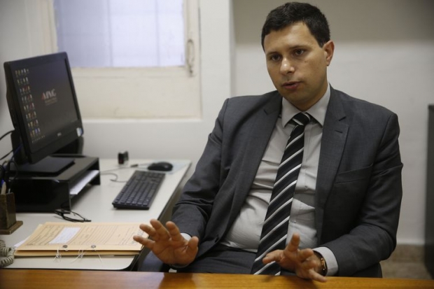 Entrevista com o promotor Guilherme de Sá Meneghim, titular da 2ª Promotoria de Justiça da Comarca de Mariana (MPMG). (Foto: Tânia Rêgo/Agência Brasil)