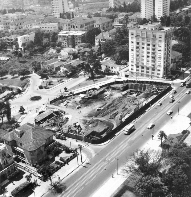 Construção do Masp na década de 1950