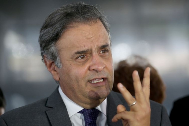 Brasília - O senador Aécio Neves fala à imprensa após audiência com o presidente Michel Temer no Palácio do Planalto (Wilson Dias/Agência Brasil)