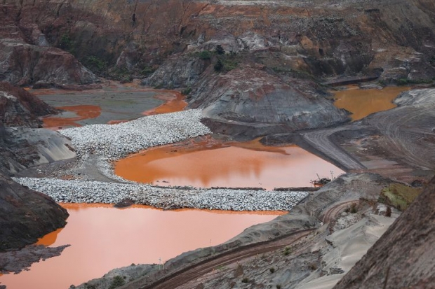 Mariana (MG) - Barragem de Fundão, operada pela mineradora Samarco, dois anos após a tragédia do rompimento da estrutura de contenção de rejeitos (José Cruz/Agência Brasil)