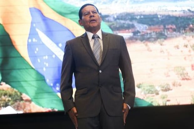 O presidente da República em exercício, general Hamilton Mourão, participa de evento sobre os 356 anos dos Correios e homenagem ao Dia do Carteiro.