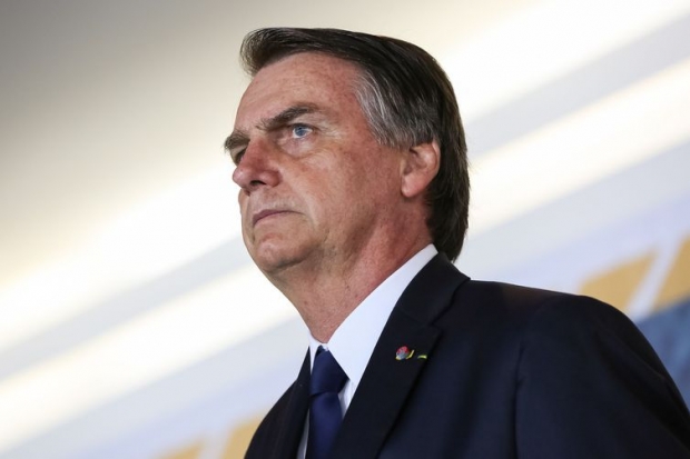 O presidente Jair Bolsonaro participa da Solenidade de Transmissão do Cargo do Comando da Marinha ao Almirante de Esquadra, Ilques Barbosa Junior