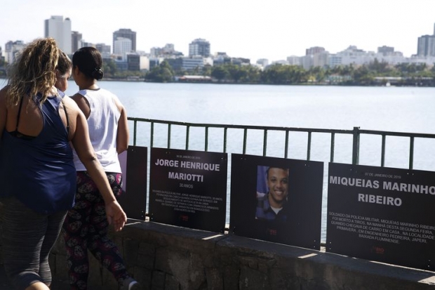  ONG Rio de Paz homenageia policiais militares mortos no estado do Rio.