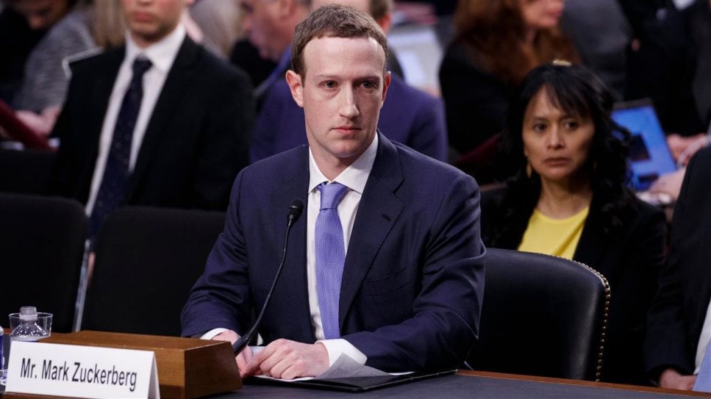 Pode pedir música? Facebook leva três processos de privacidade em um só dia - 2