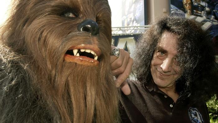 Peter Mayhew, o Chewbacca da trilogia original de Star Wars, morre aos 74 anos - 1