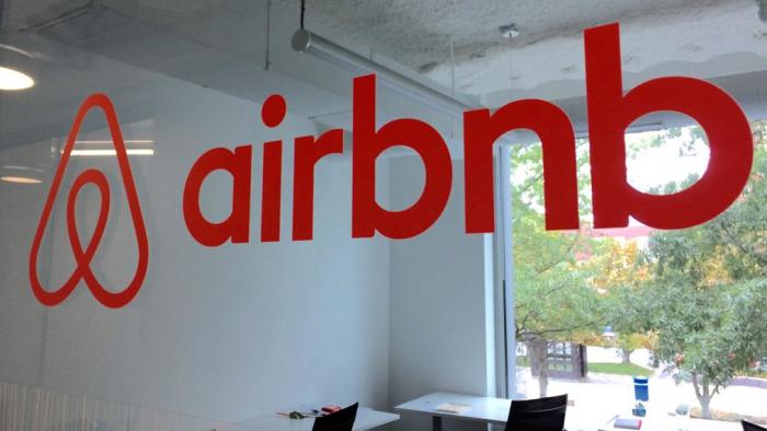 Projeto de Lei pede a regulamentação do Airbnb e apps de locação de imóveis - 1