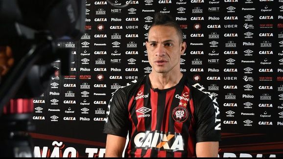 20 jogadores que deixam seus clubes na retomada do Campeonato Brasileiro - 21