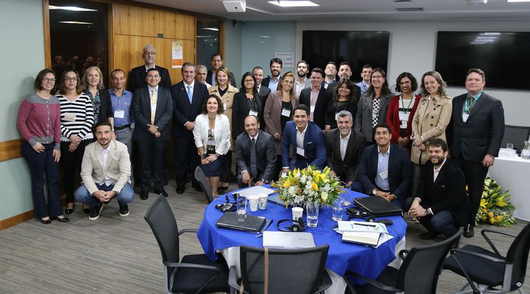 Especialistas em licitações do Banco Mundial e do governo federal se reúnem em Brasília. Banco Mundial ajuda a estruturar plano para tornar compras públicas brasileiras mais eficientes.