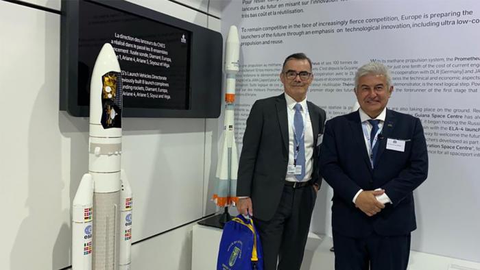 Brasil e França estreitam laços e assinam acordo de projetos espaciais - 1