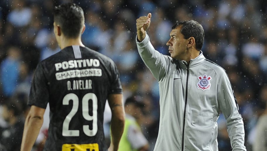 Reforço solo: Corinthians sinaliza mercado fechado após acerto com zagueiro - 1