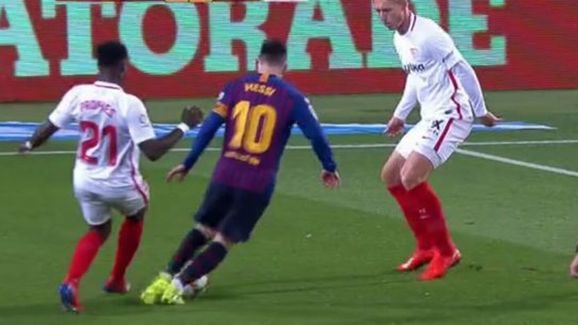 5 erros de arbitragem que beneficiaram Messi e o Barcelona em 2018/19 - 5