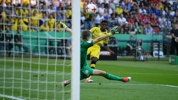 Ousmane Dembele,Lukas Hradecky