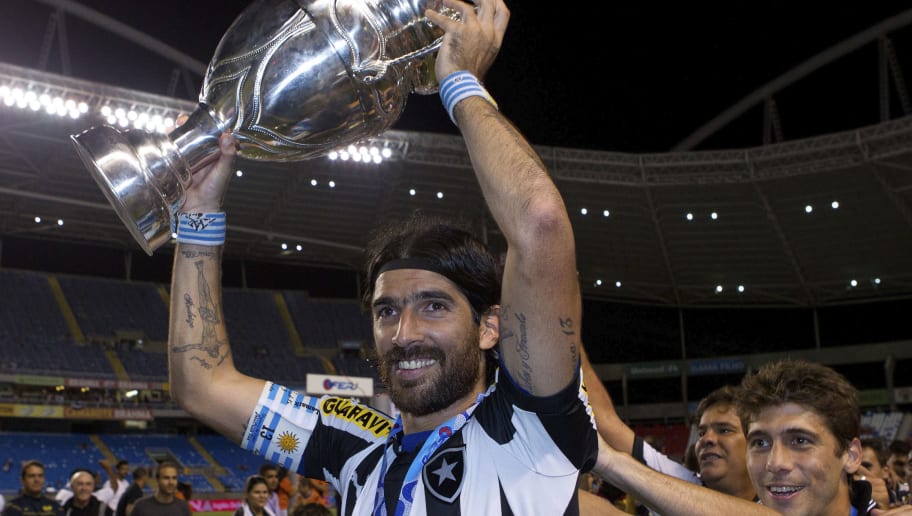 Eterno camisa 13: Botafogo estuda retorno de Loco Abreu, de 42 anos - 1