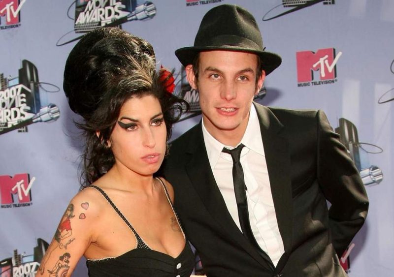 Ex-marido de Amy Winehouse entra na Justiça exigindo herança de R$4,6 milhões da cantora - 1