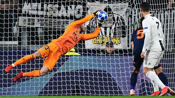 FBL-EUR-C1-JUVENTUS-VALENCIA