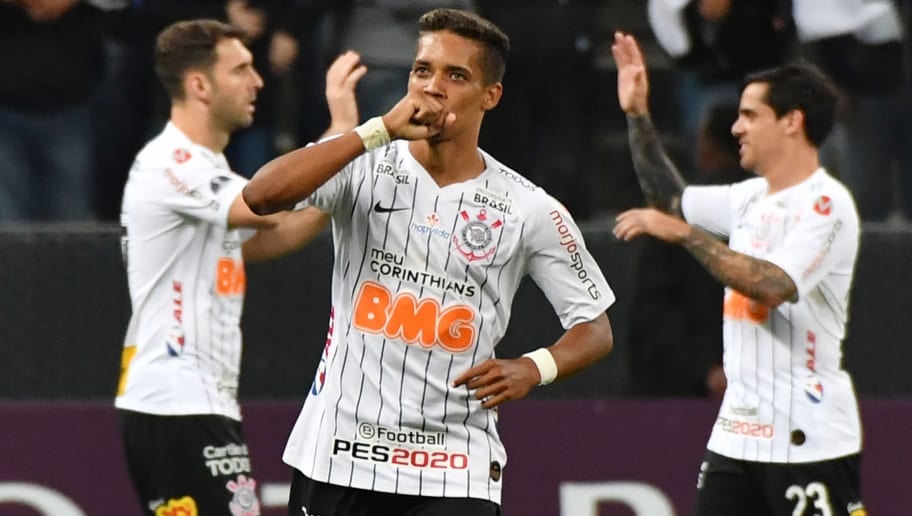 Números coletivos e destaques individuais: Corinthians cresce após recesso - 1