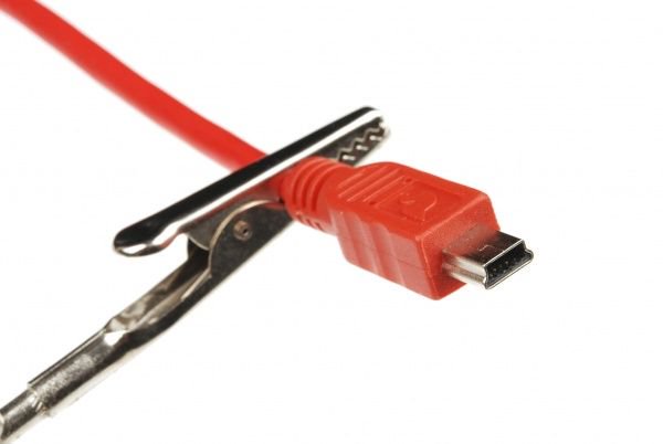 Por que os plugues USB não são simétricos? - 8