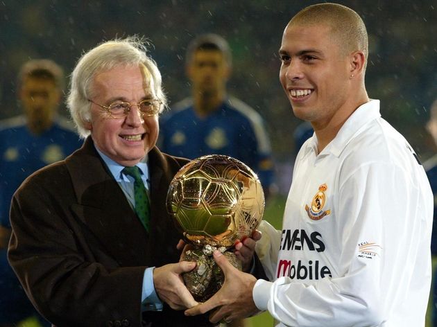 Gérard Ernault (L), director of the maga