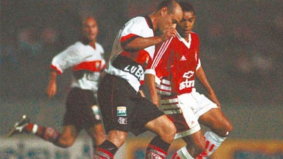 5 grandes eliminatórias que marcaram a história de Flamengo e Internacional - 5