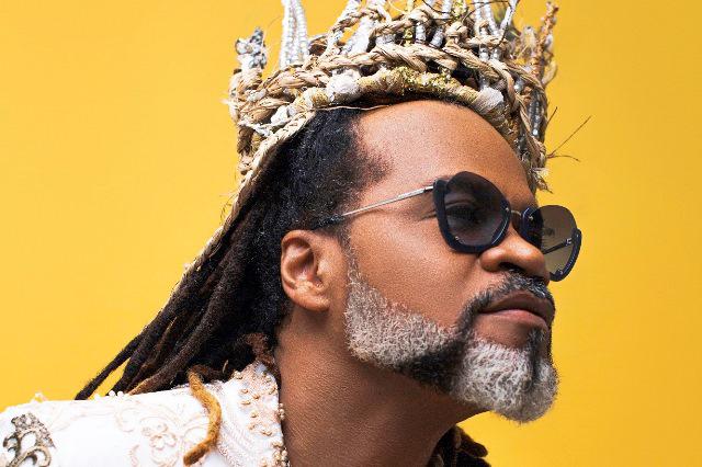 Carlinhos Brown promete show com grandes hits em show comemorativo - 1