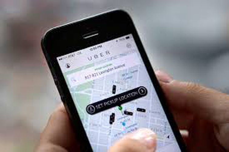O aplicativo de transporte Uber funciona através da internet