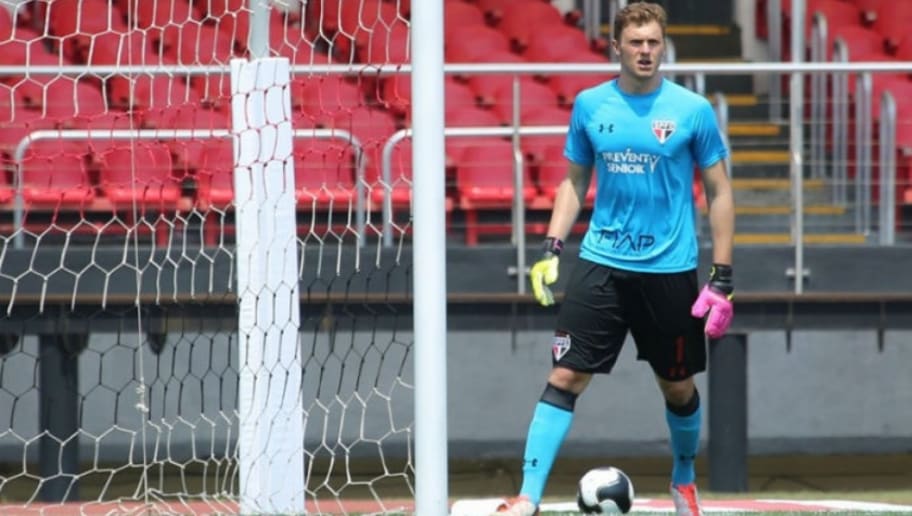 Sofrendo com dores, Lucas Perri passa por procedimento cirúrgico e desfalcará equipe do São Paulo - 1