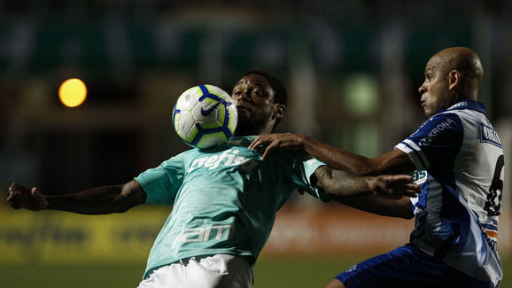 Luiz Adriano,Carlinhos