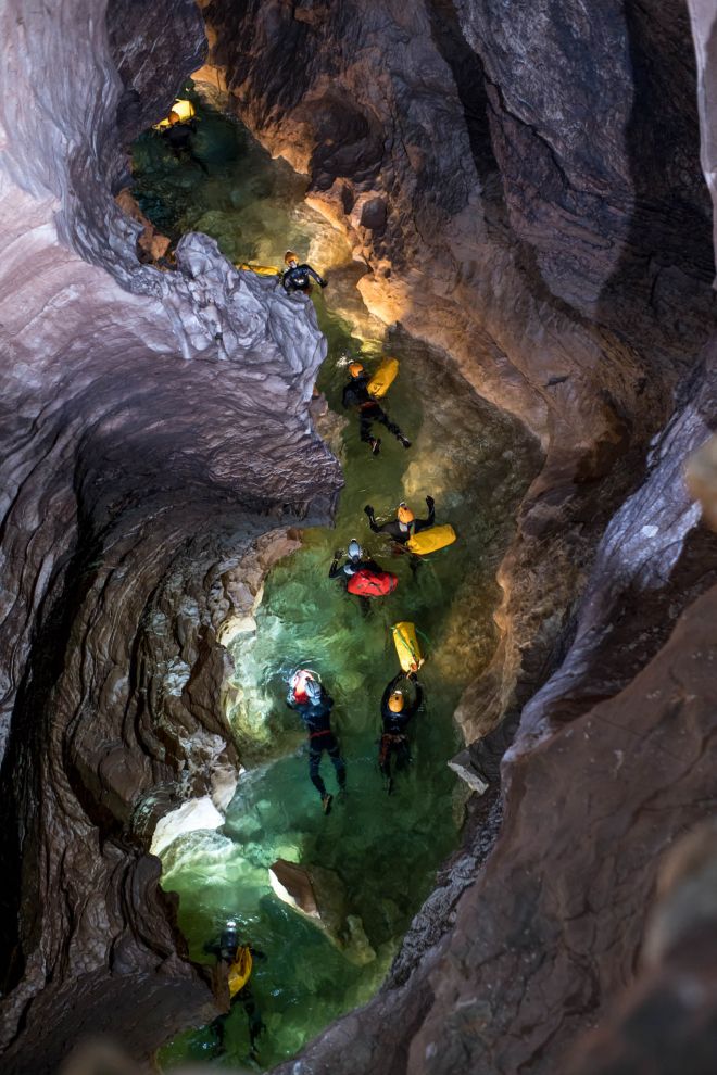 Astronautas vivem em cavernas em preparação para futuras viagens espaciais - 2