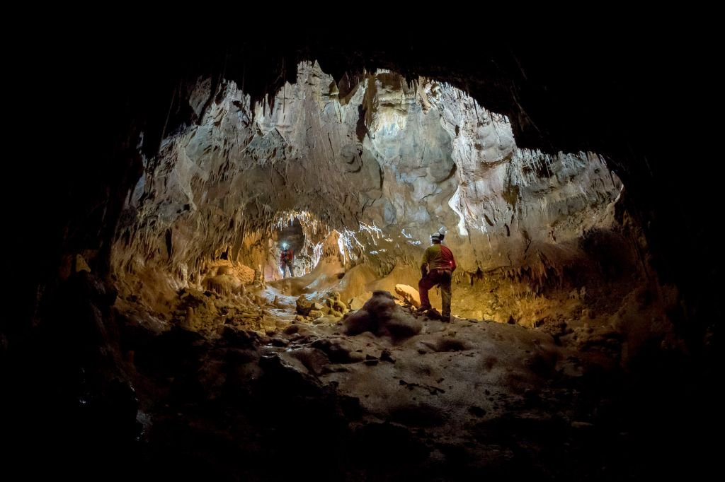 Astronautas vivem em cavernas em preparação para futuras viagens espaciais - 3