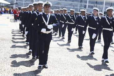 Todo primeiro domingo do mês, ocorre a cerimônia de Troca da Bandeira Nacional na Praça dos Três Poderes