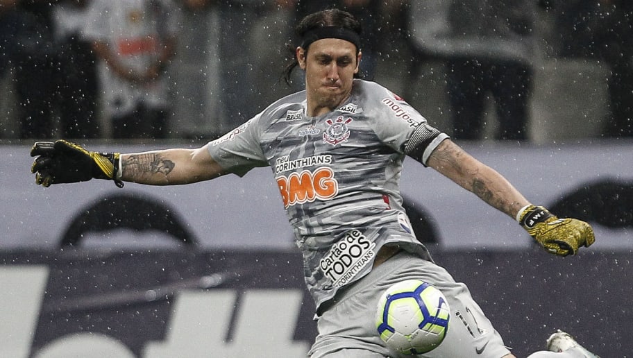 Entre gigantes: Cássio igualará marca de ídolo histórico do Corinthians - 1