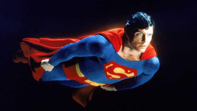 Resultado de imagem para christopher reeve superman flying