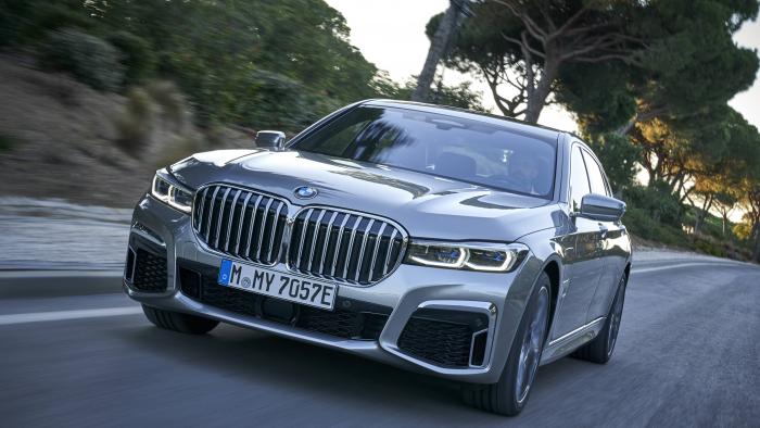 BMW Série 7 ganha versão com motor híbrido plug-in de 394cv - 1